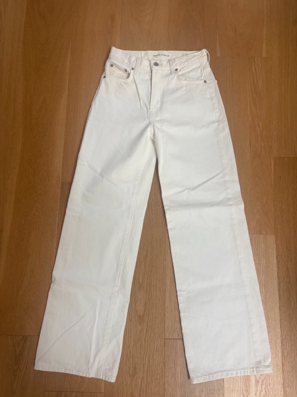 Aritzia Denim Forum The Farrah Hi-Rise Wide Jean